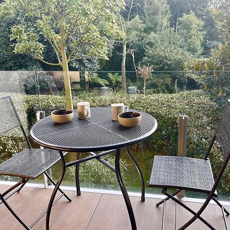 Oxford 1 Bedroom Apartment In A Brand New Building With A Pool 칸느 외부 사진